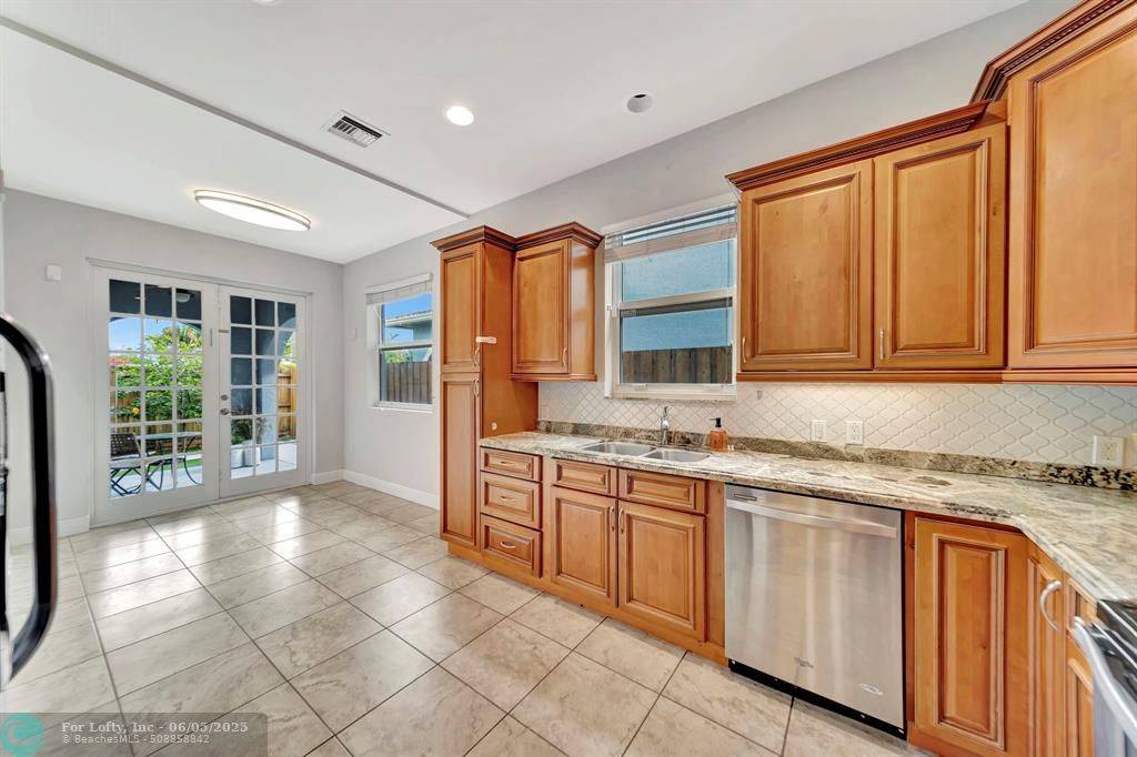 Fort Lauderdale, FL 33304,1137 NE 3rd Ave  #1137