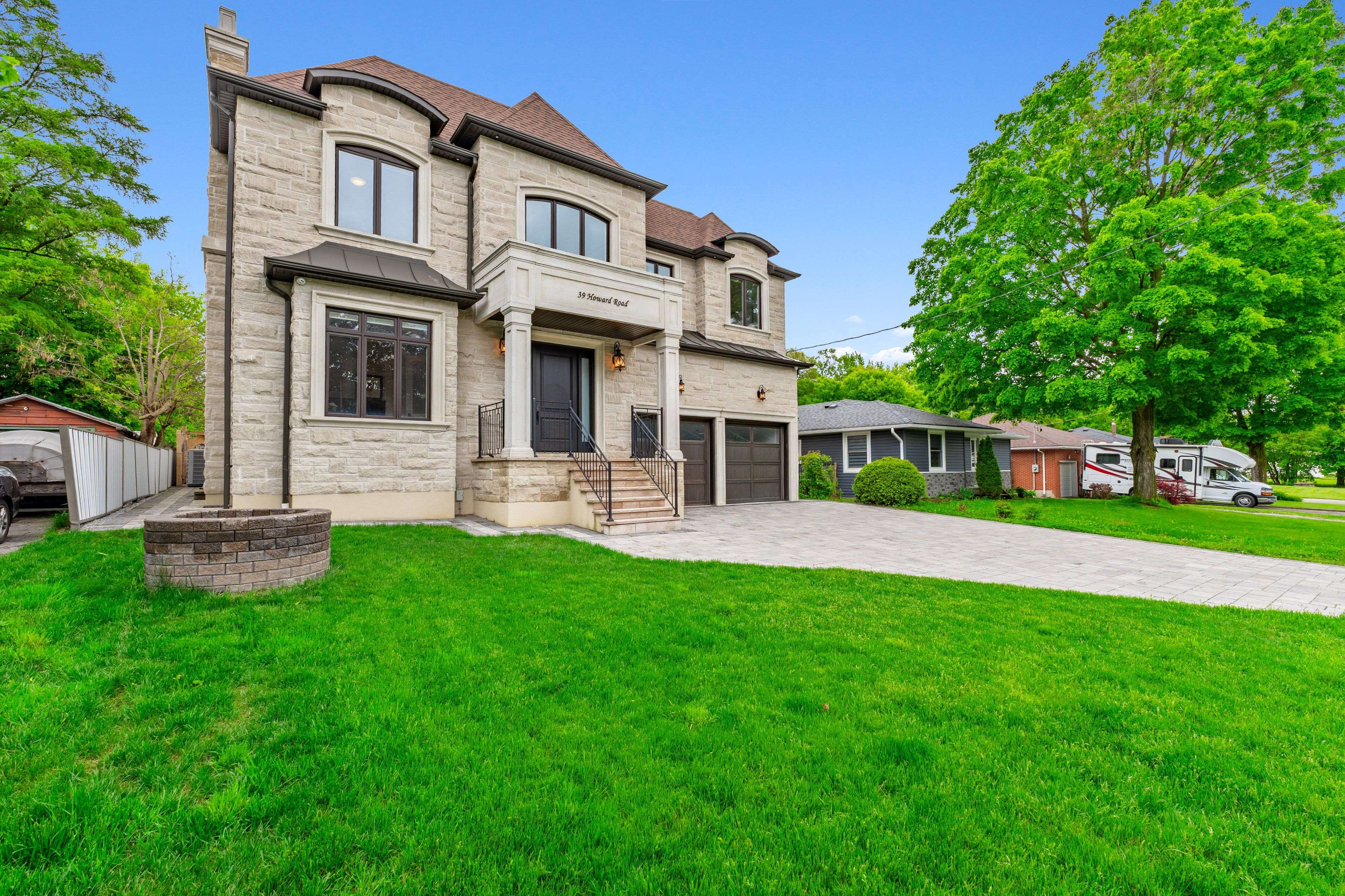 Newmarket, ON L3Y 3G6,39 Howard RD