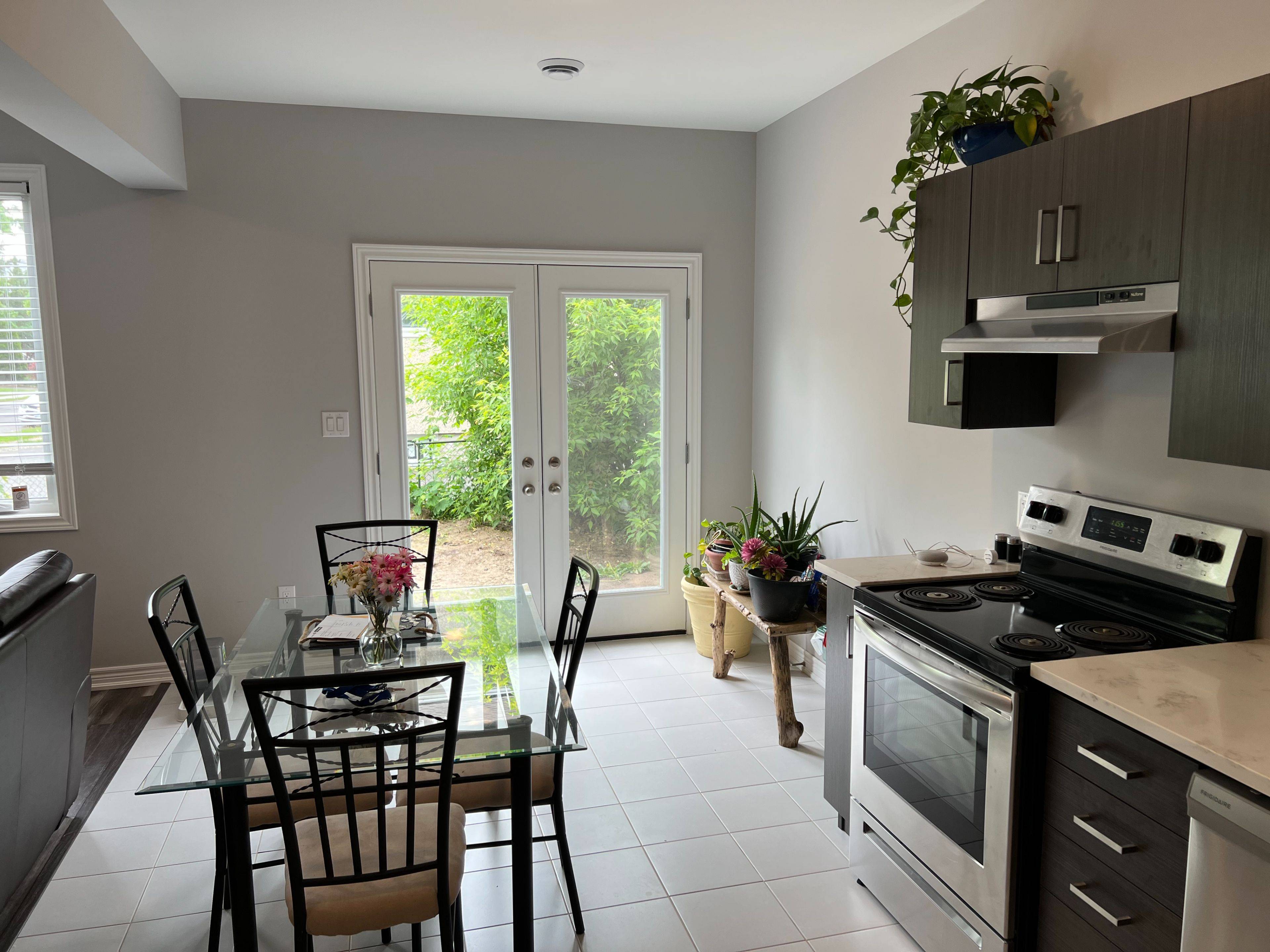Welland, ON L3B 4B3,81 Grove ST