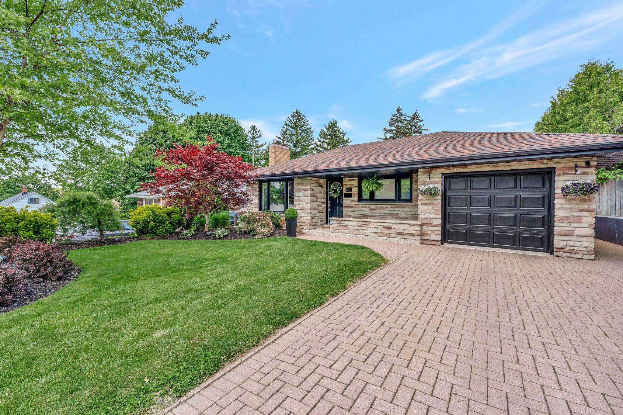 Cambridge, ON N1R 2K9,230 Elliot ST