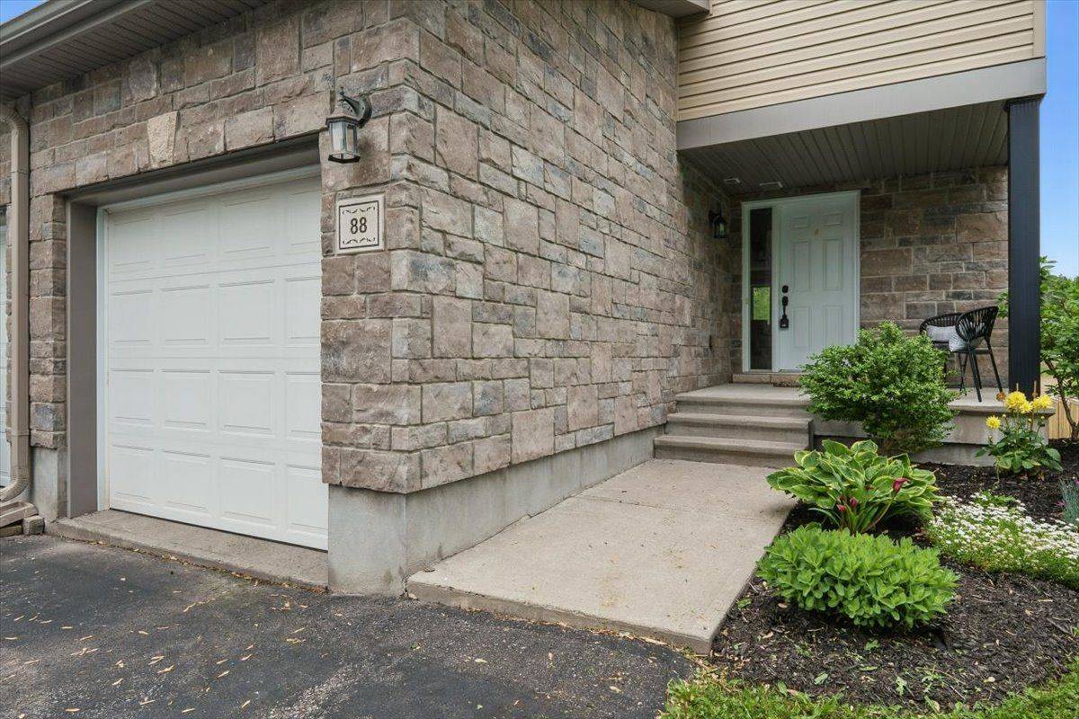 Clarence-rockland, ON K4K 1L5,88 Nathalie ST