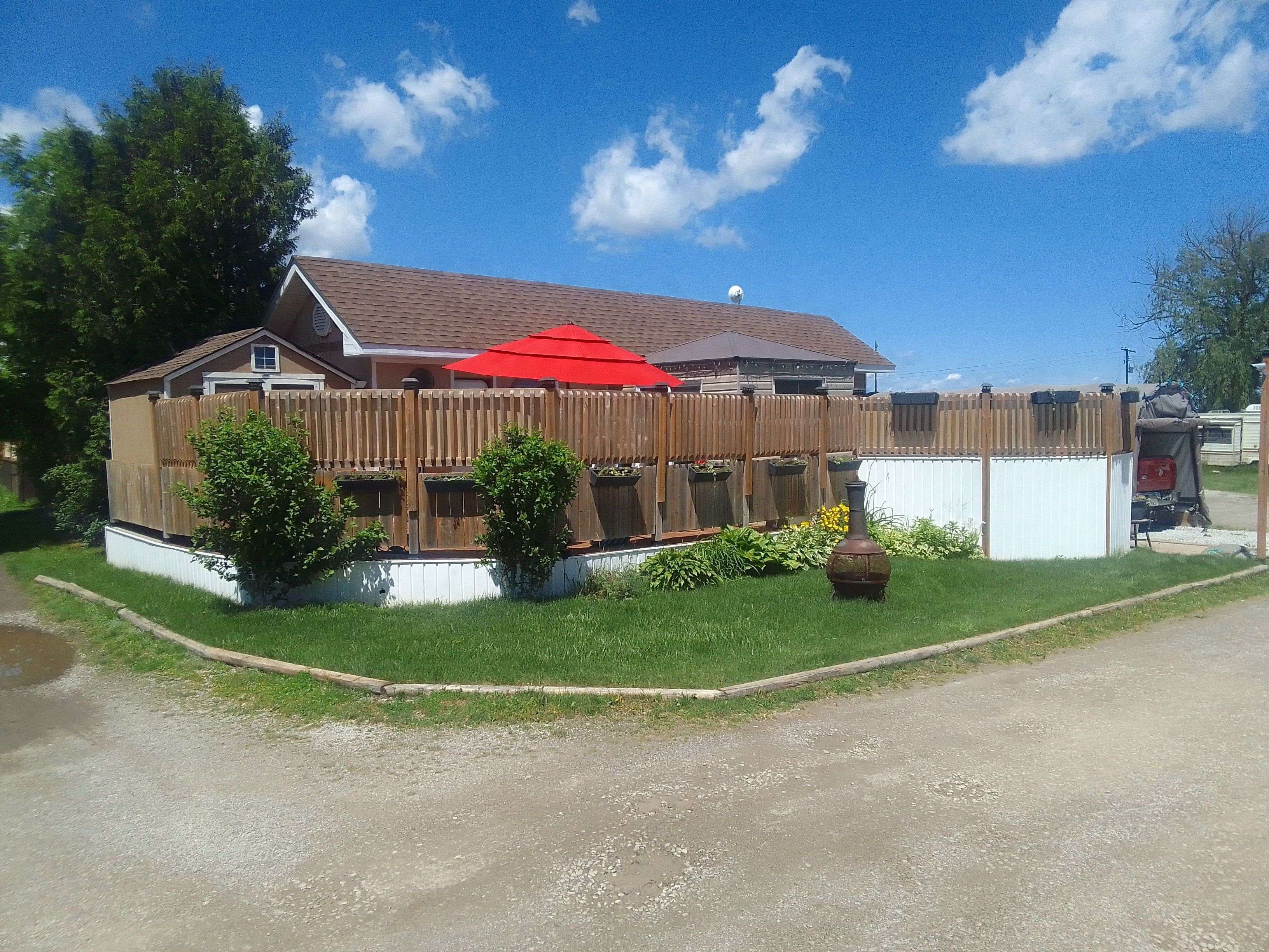 4351 London Line #1, Plympton-wyoming, ON N0N 1T0