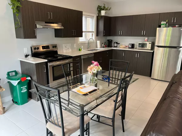 Welland, ON L3B 4B3,81 Grove ST