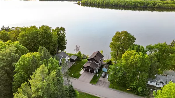 304 Riverwood DR, Constance Bay - Dunrobin - Kilmaurs - Woodlawn, ON K0A 3M0