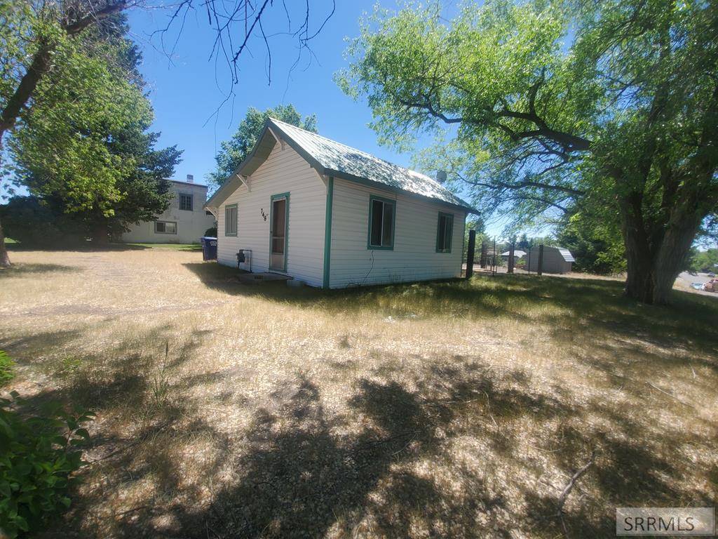 748 W 2nd N, St Anthony, ID 83445