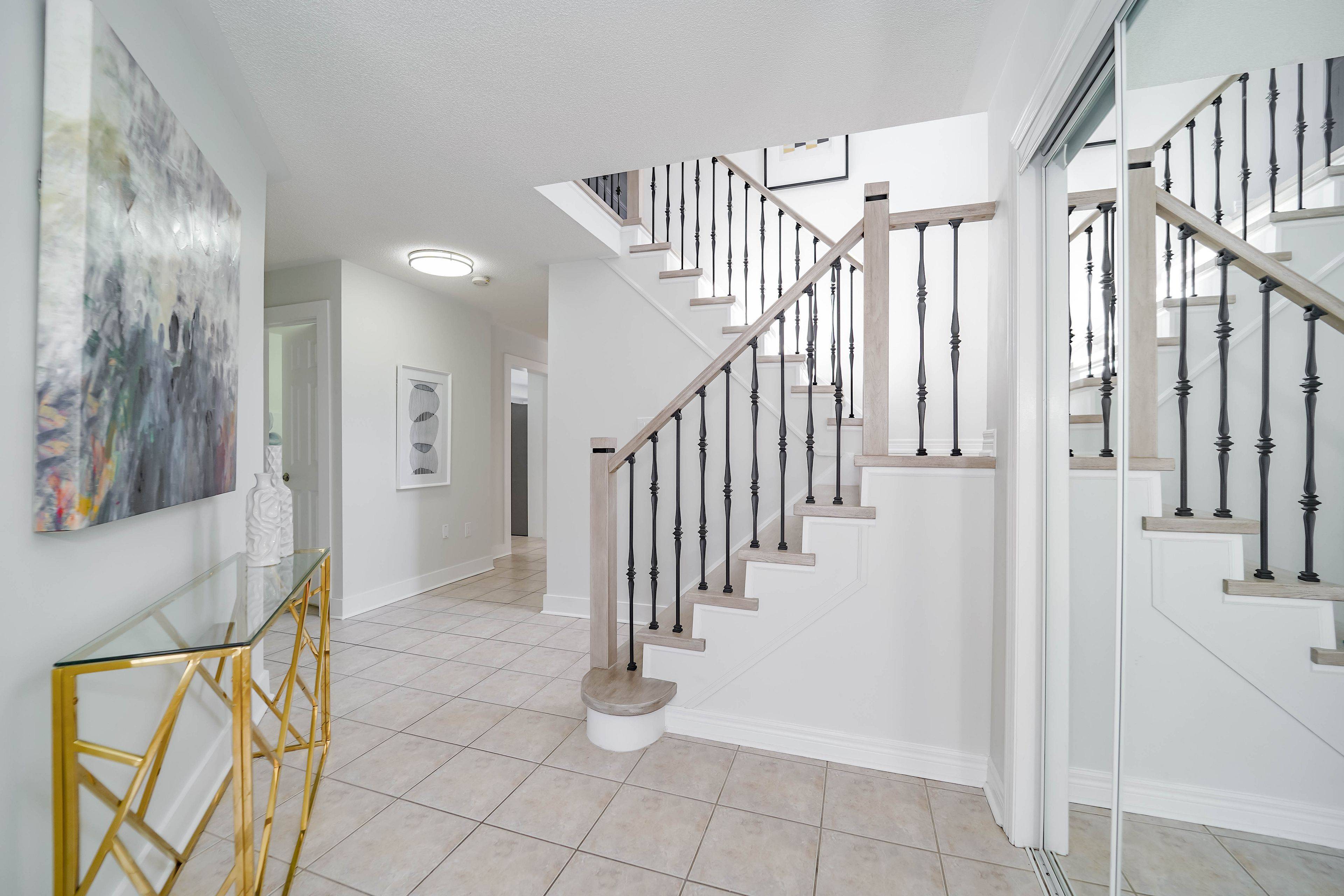 Whitby, ON L1P 1W6,35 Ball CRES