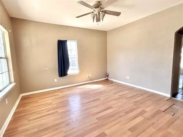 Stephenville, TX 76401,1169 W Park Street