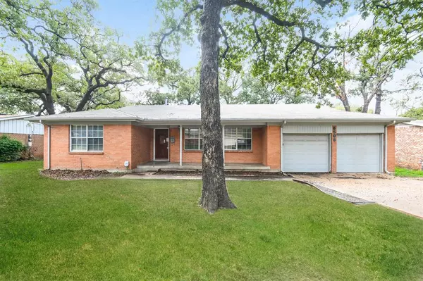 Fort Worth, TX 76112,6508 Normandy Road