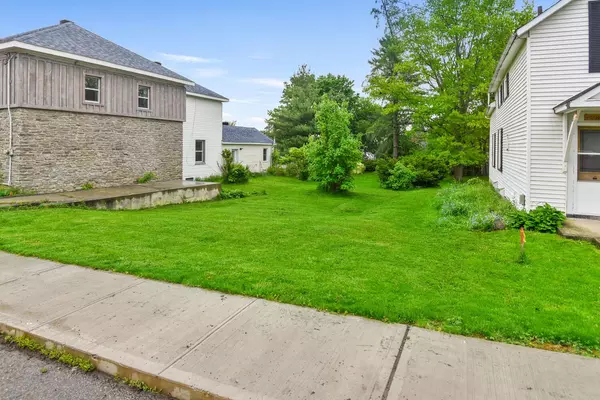 Prescott, ON K0E 1T0,0 Dibble ST W