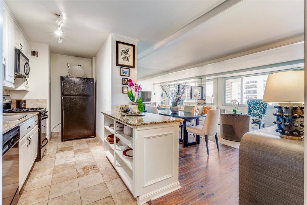 Dallas, TX 75219,3883 Turtle Creek Boulevard #2011