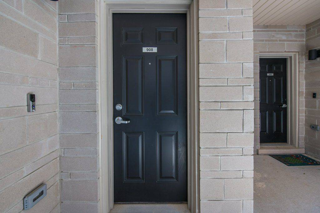 Pickering, ON L1X 0R3,1655 Palmers Saw Mill RD #908