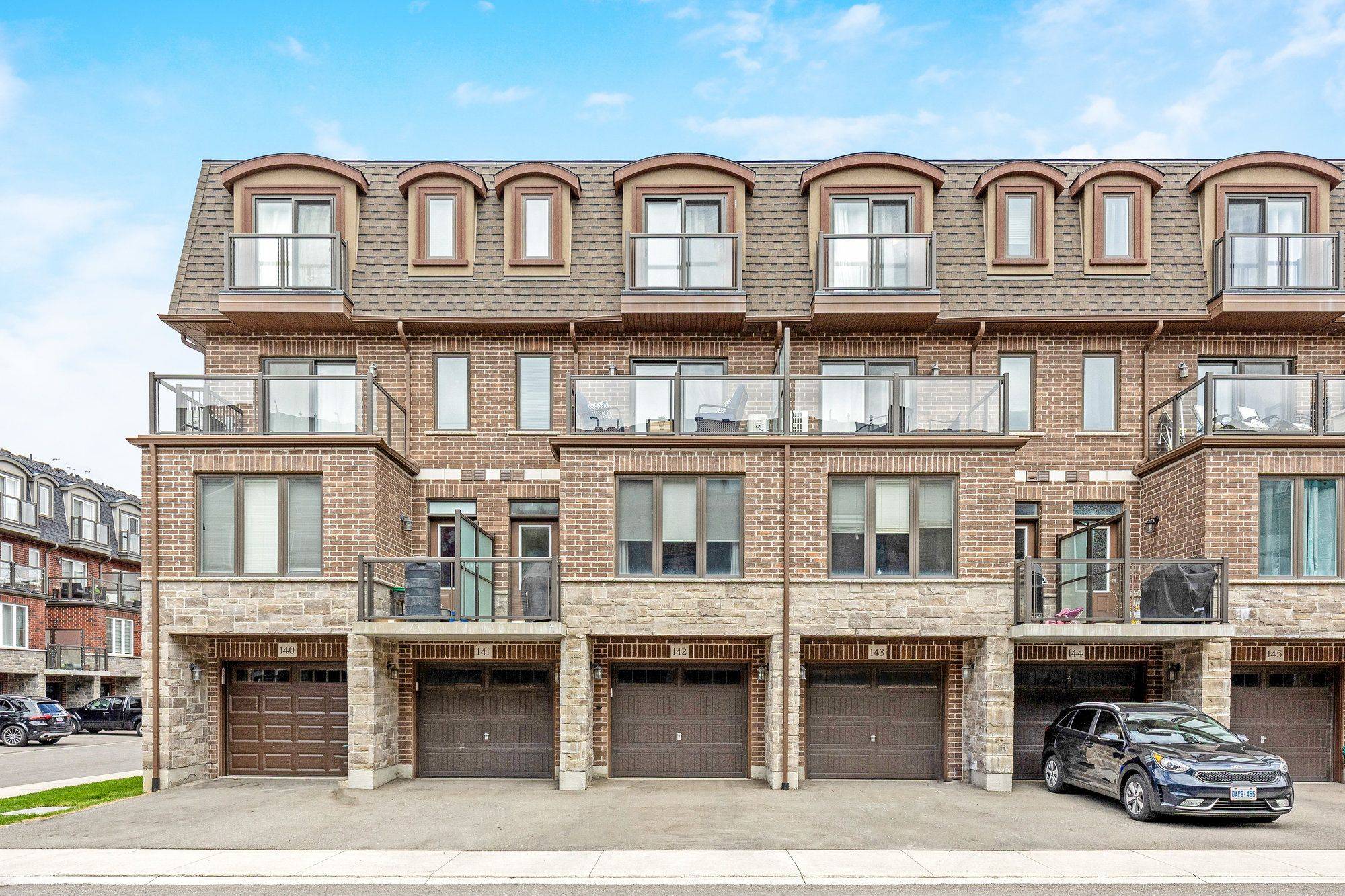 445 Ontario ST S #142, Milton, ON L9T 9K4