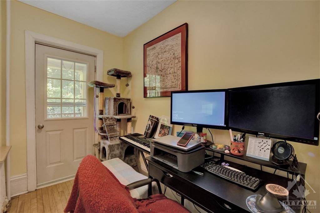 Lower Town - Sandy Hill, ON K1N 5V6,45-47 HENEY ST