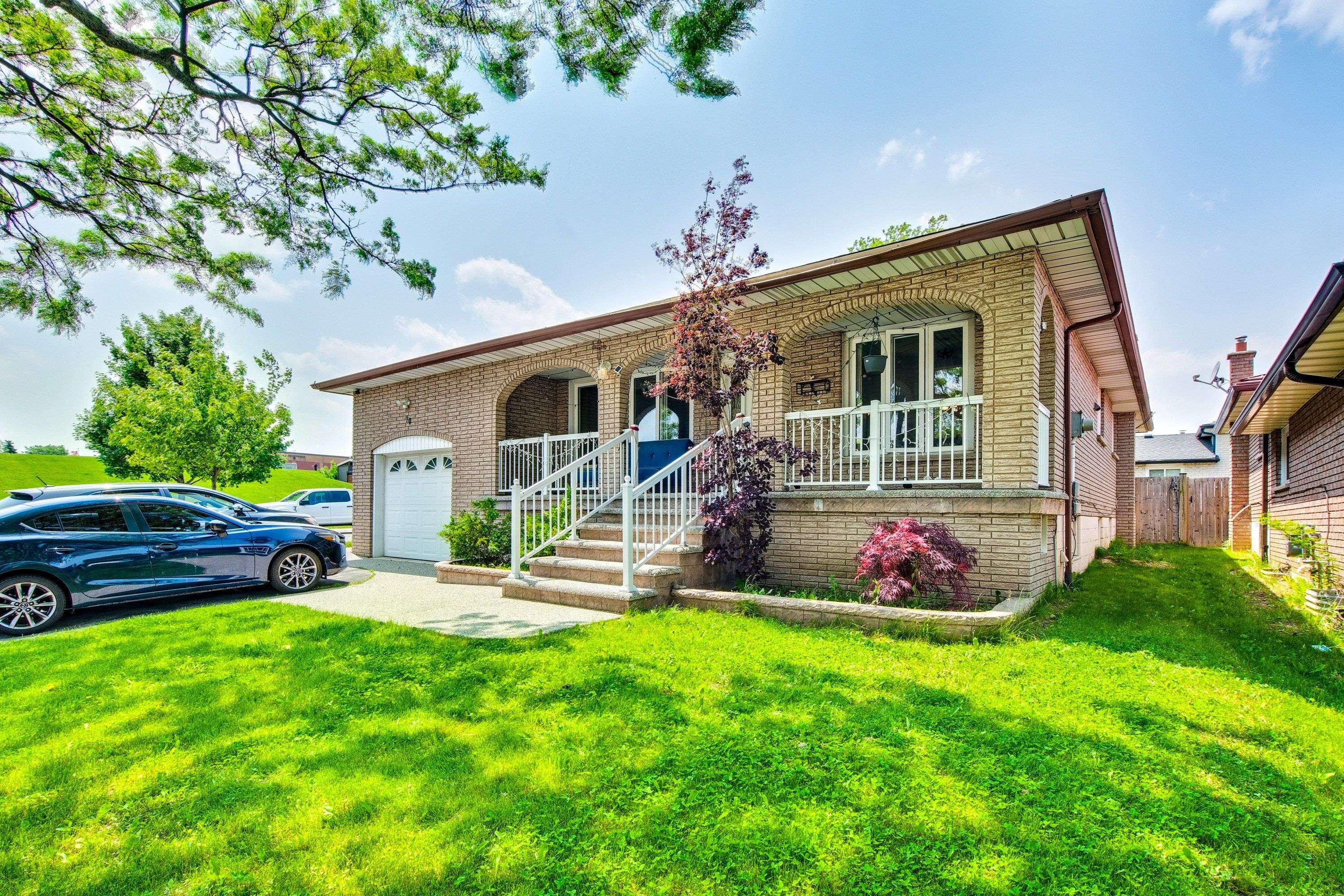 Hamilton, ON L9C 6W3,70 Golfwood DR