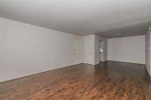 Dallas, TX 75206,5111 Skillman Street #128