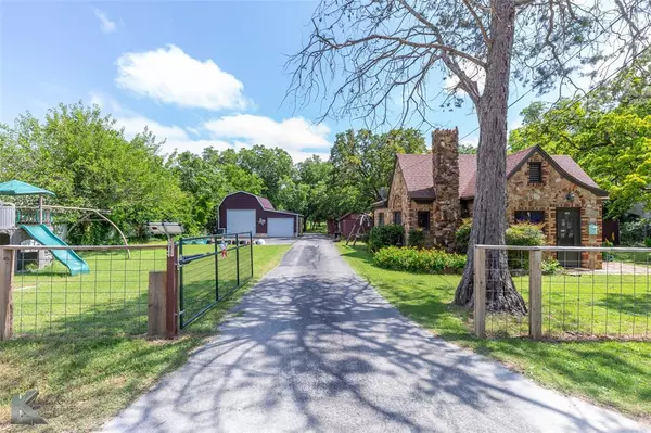 Rising Star, TX 76471,202 E Ross Street