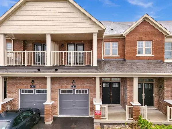 8 Paradise WAY, Whitby, ON L1R 0R7