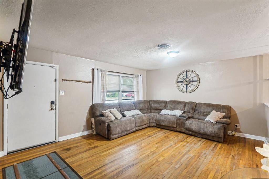 Fort Worth, TX 76112,6833 Norma Street
