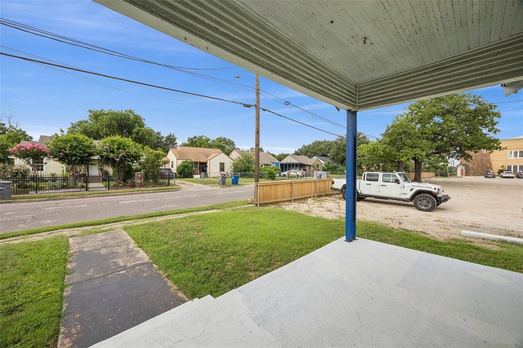 Dallas, TX 75203,1017 Morrell