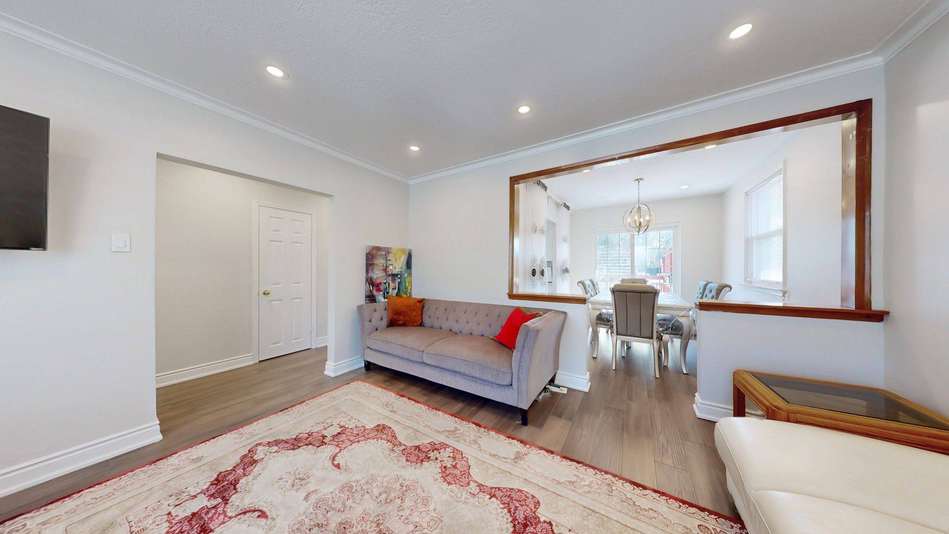 Toronto C07, ON M2R 2R5,341 Moore Park AVE