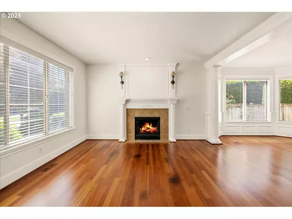Lake Oswego, OR 97034,4123 CHAD DR