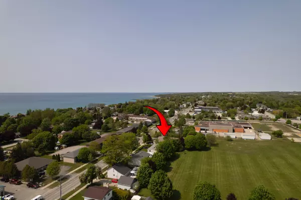 Kincardine, ON N2Z 2R6,287 Queen ST