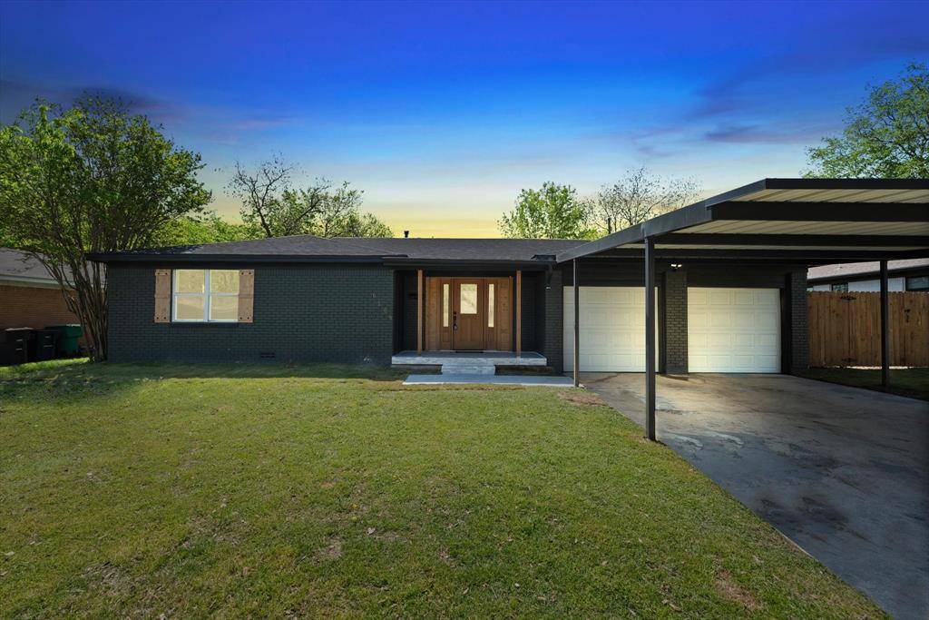 6109 Saint Johns Lane, Fort Worth, TX 76114