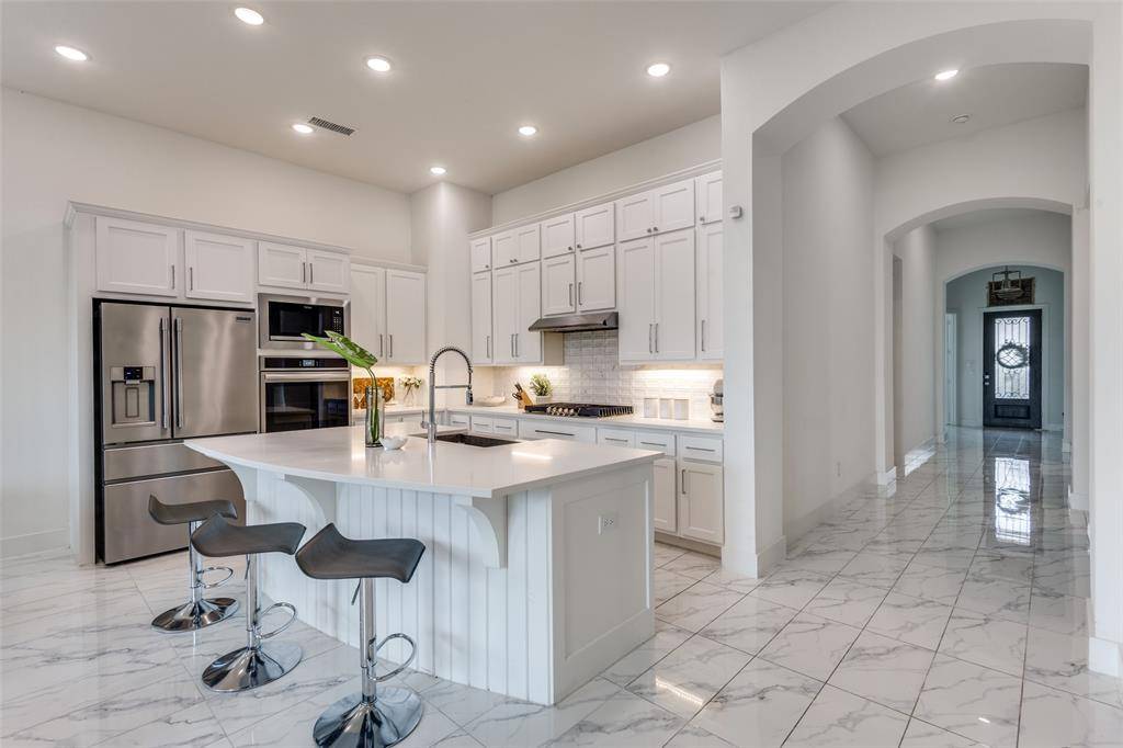 Aubrey, TX 76227,4012 Prickly Pear Avenue