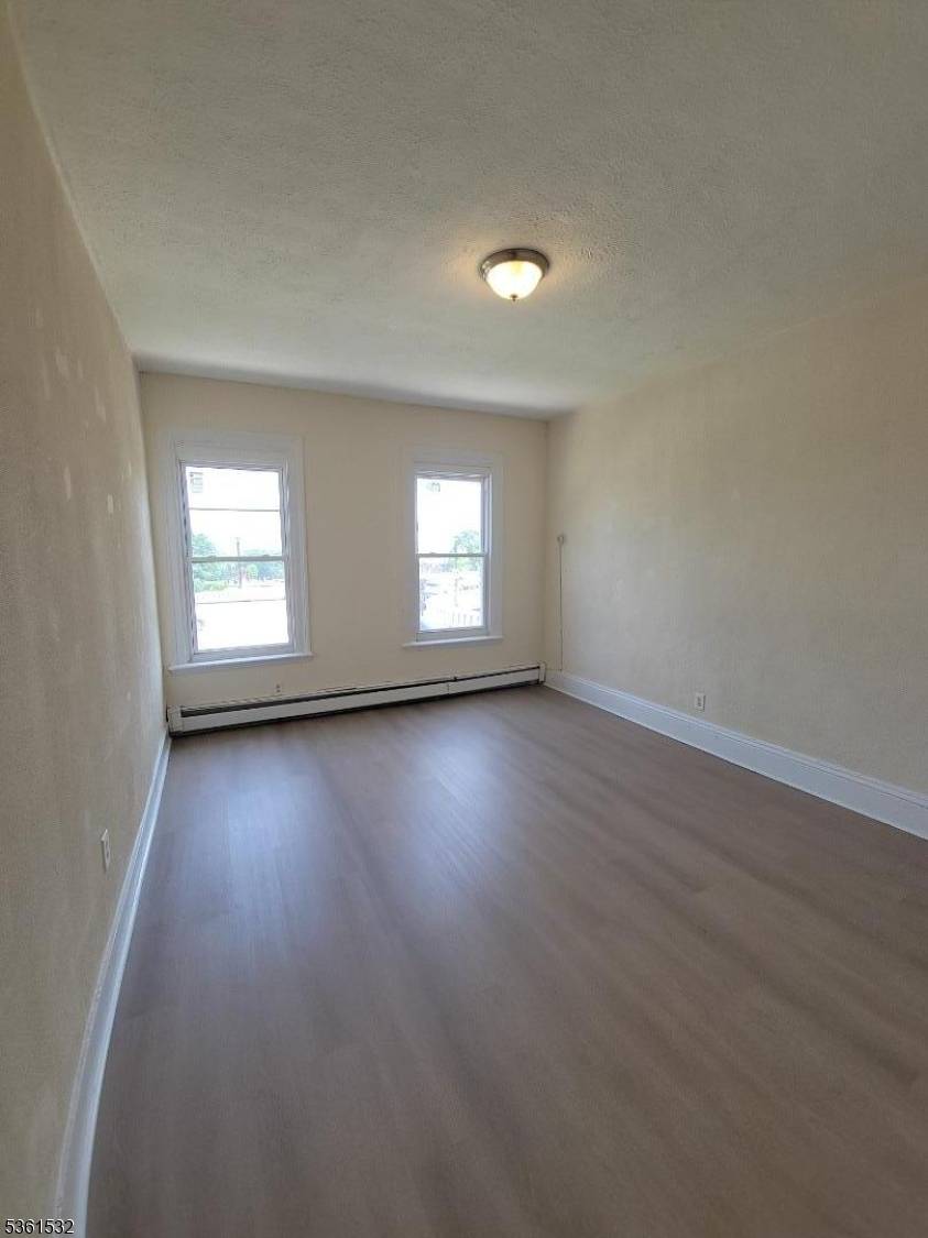 Paterson City, NJ 07522,1-7 Wayne Ave #8