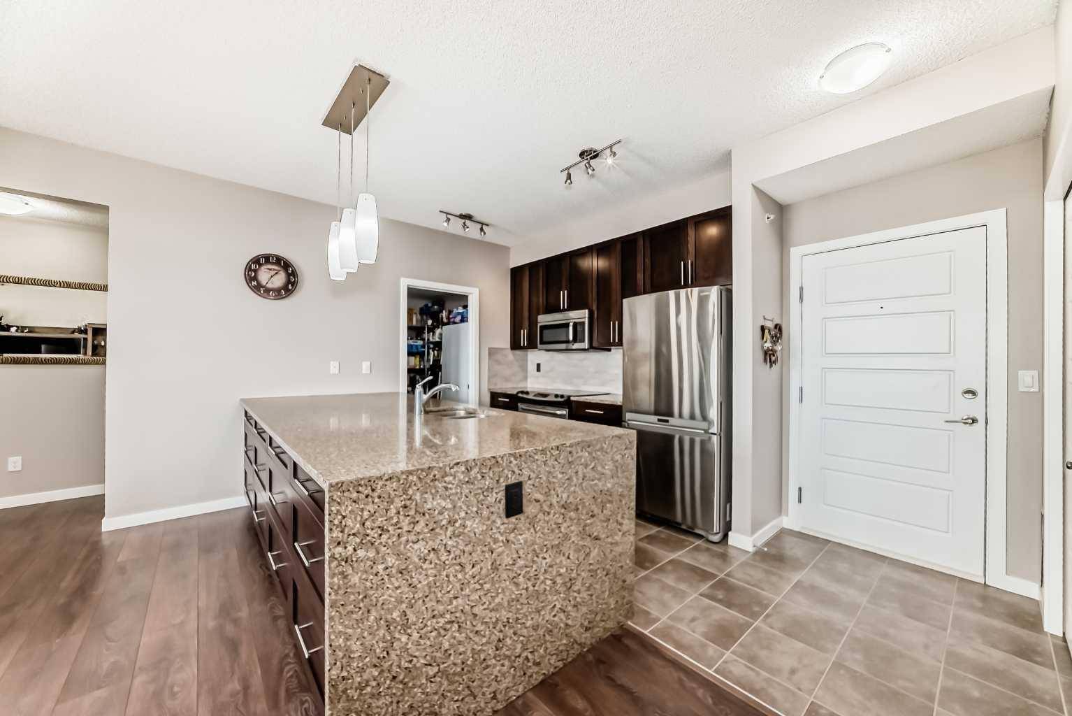Cochrane, AB T4C0H7,207 Sunset DR #406