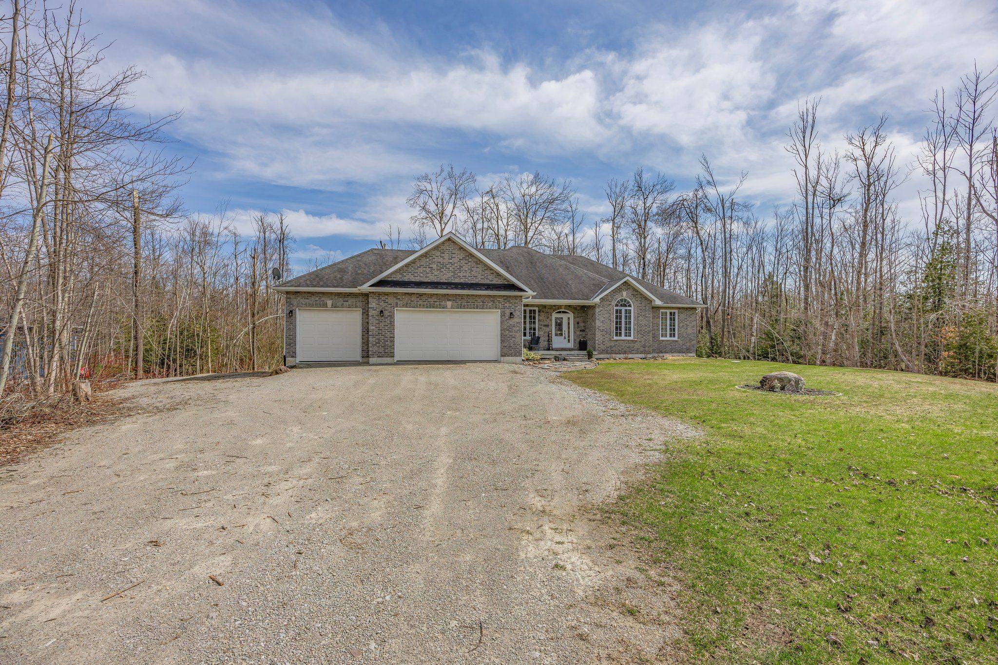 Oro-medonte, ON L0L 1T0,33 Springhome RD