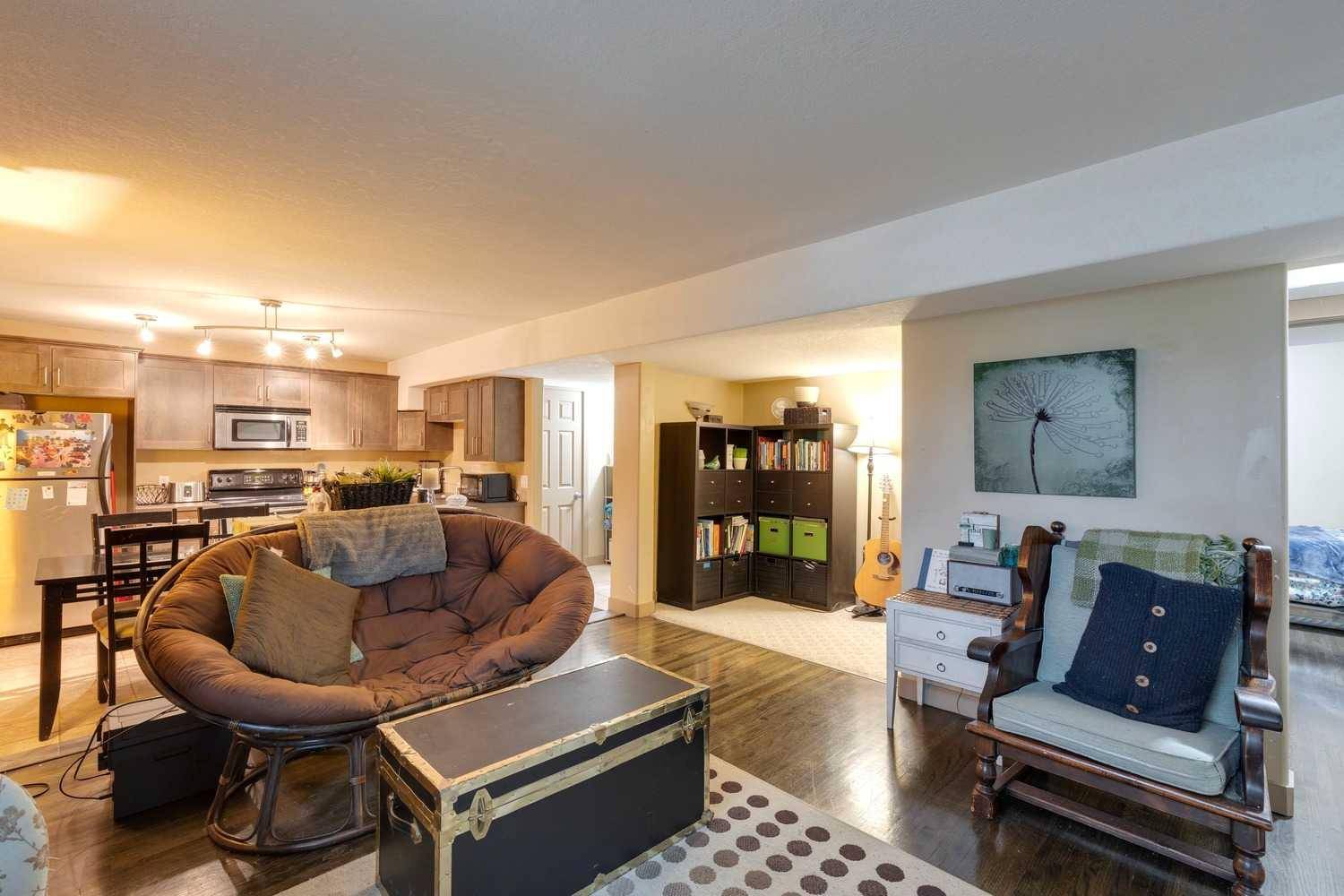 Calgary, AB T2T1E7,2121 26 AVE SW #6
