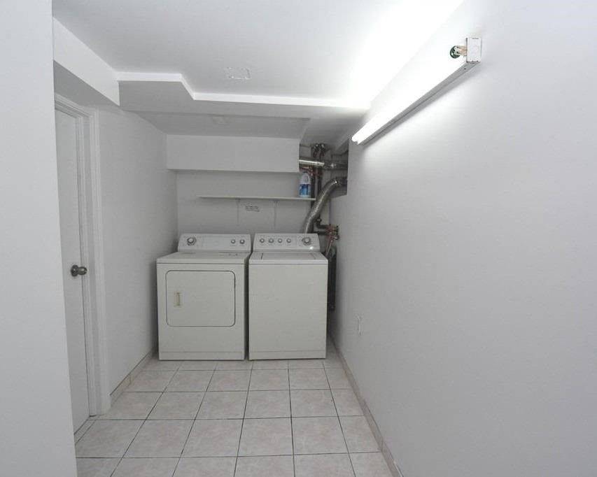 Toronto E03, ON M4C 4C4,1050 Woodbine AVE #Bsmt