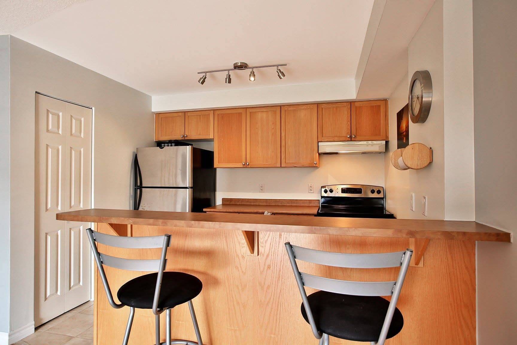 Clarington, ON L1B 0B8,75 Shipway AVE #Un 209