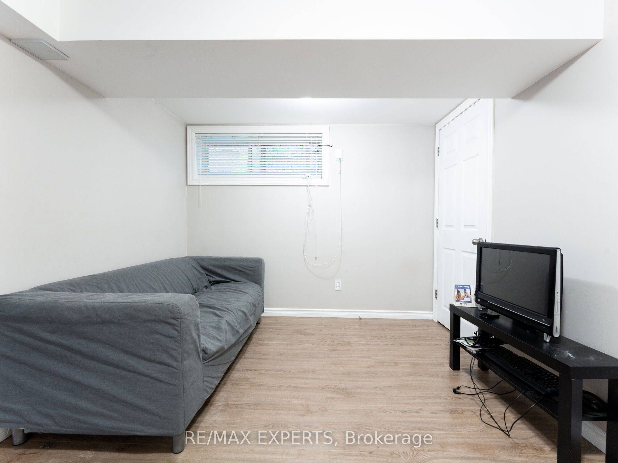 Toronto W06, ON M8V 3N6,32 Twenty Fourth ST #Lower