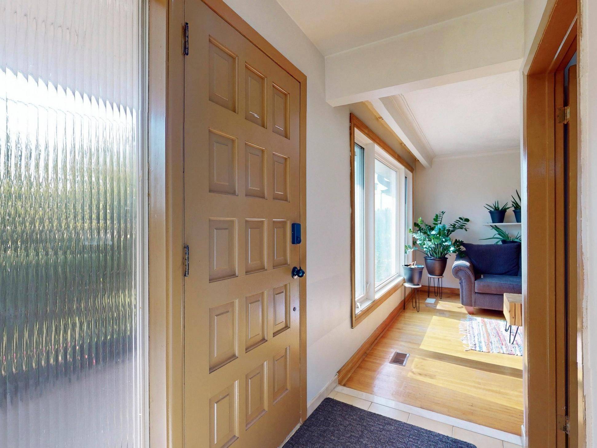 Toronto W05, ON M3L 2C3,31 Charrington CRES