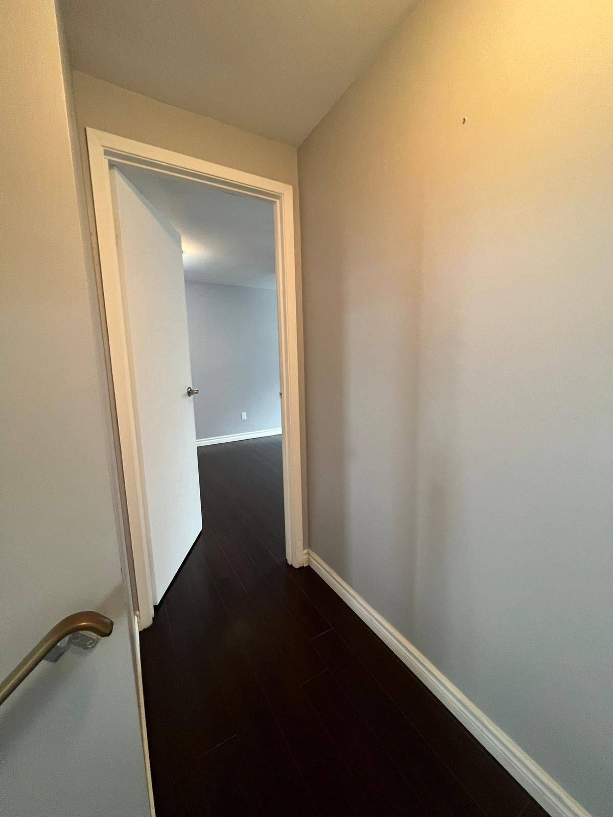 Kitchener, ON N2B 1W6,18 Matthew CT