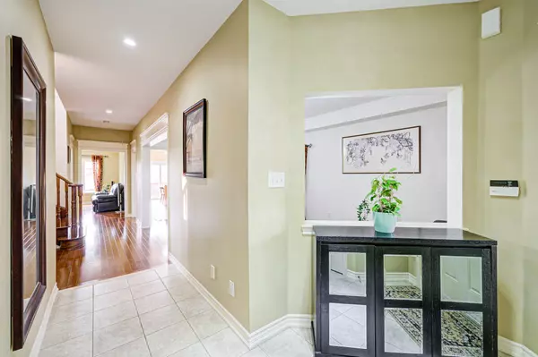 Richmond Hill, ON L4S 2W3,61 Eagle Peak DR
