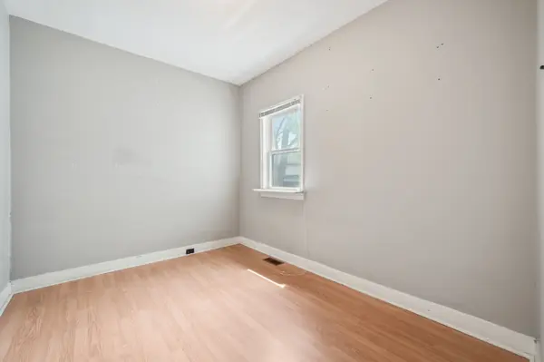 Guelph, ON N1E 4T9,79 Arthur ST N