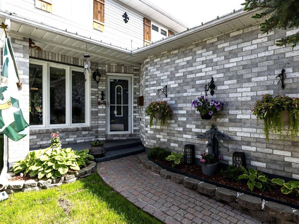 Orleans - Convent Glen And Area, ON K1C 6K5,1639 Toulouse CRES