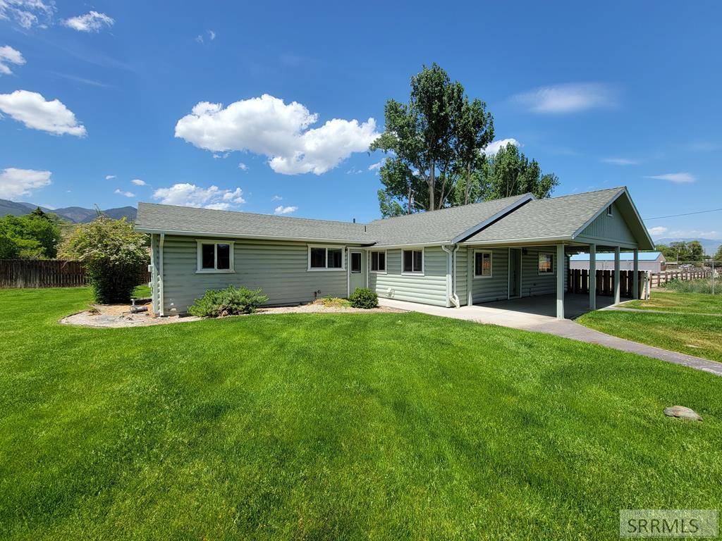 211 Dahle Avenue, Salmon, ID 83467