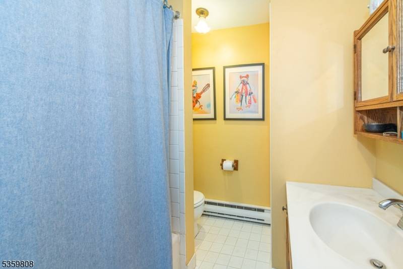 Boonton Twp., NJ 07005,2 Rosewood Ln