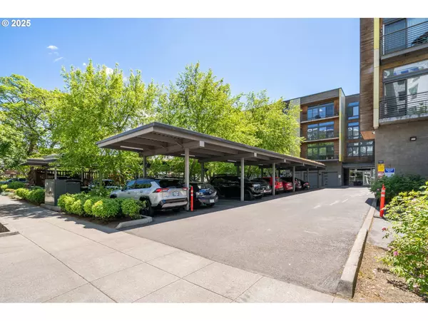 Portland, OR 97217,1455 N KILLINGSWORTH ST #201