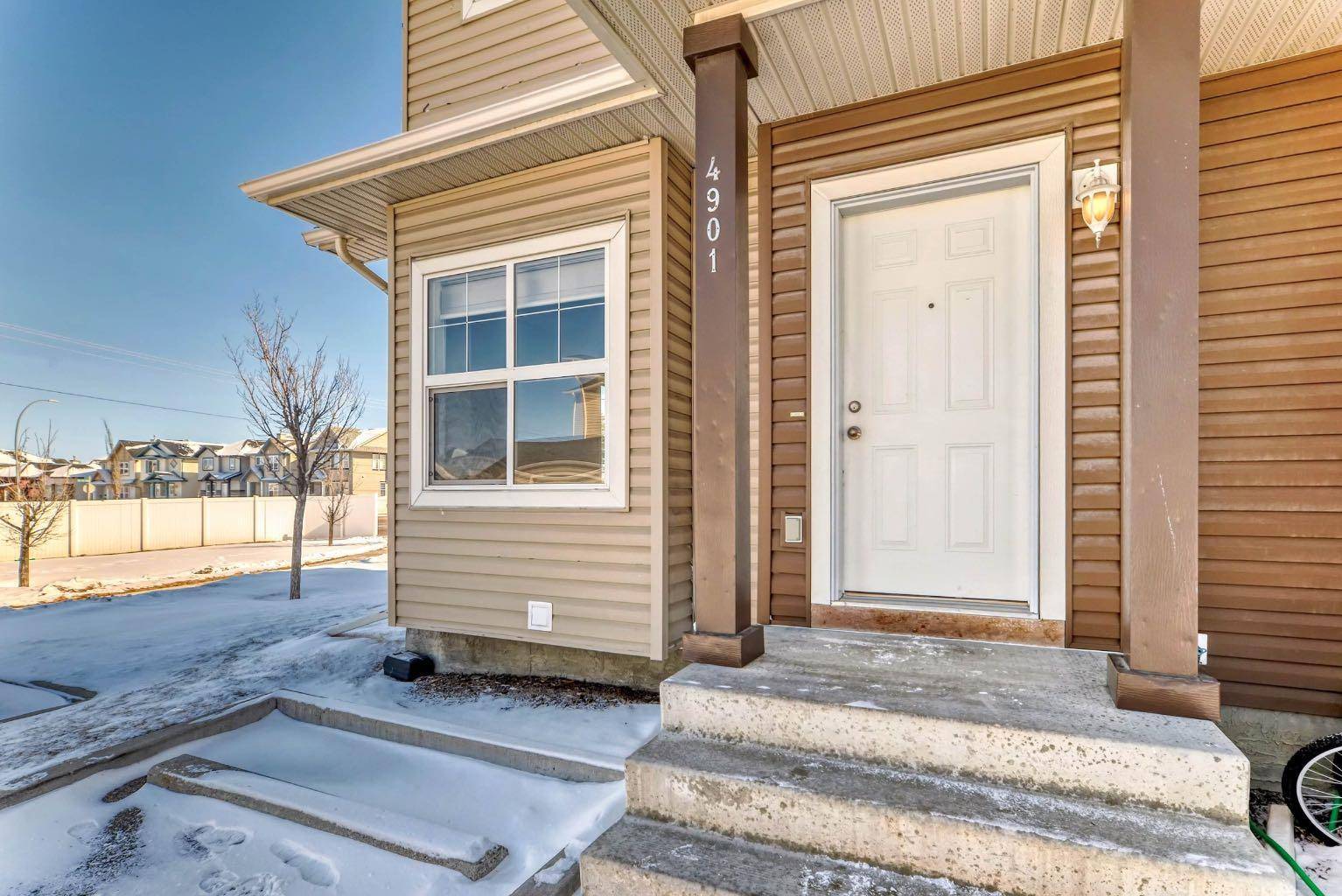 Calgary, AB T3J 0H1,111 Tarawood LN Northeast #4901