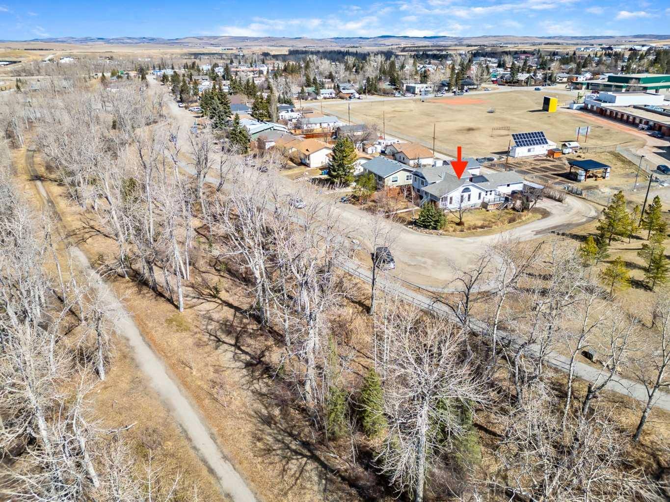 Diamond Valley, AB T0L 0H0,444 5 ST SW