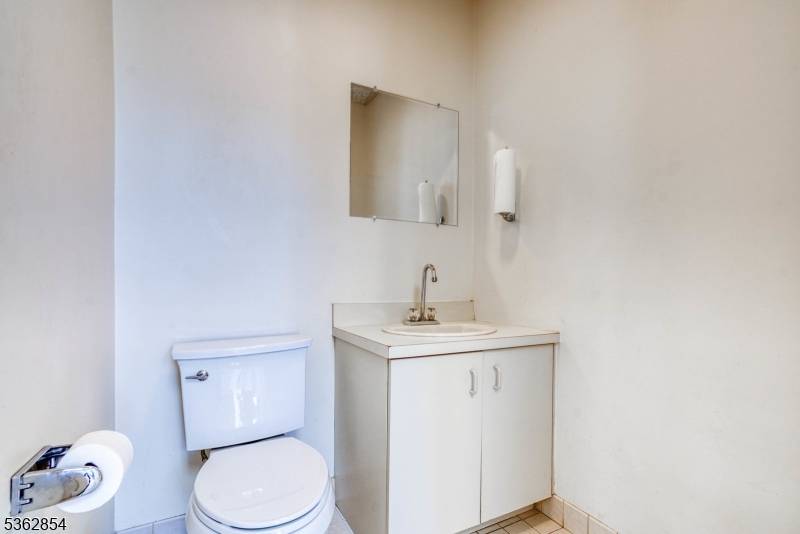 Warren Twp., NJ 07059,513 Warrenville Rd