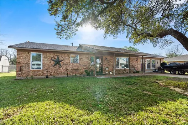 Whitney, TX 76692,514 S Llano Street