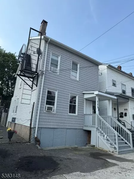 113 E Holsman St, Paterson City, NJ 07522