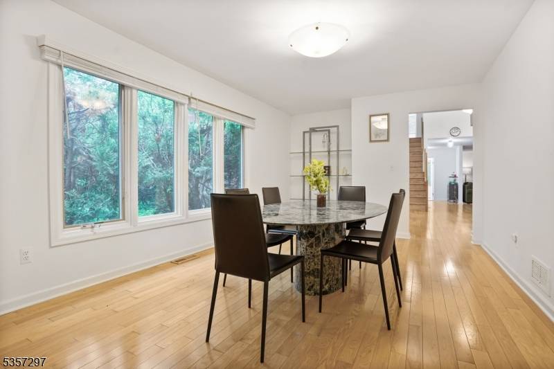 Morris Plains Boro, NJ 07950,140 Sun Valley Way