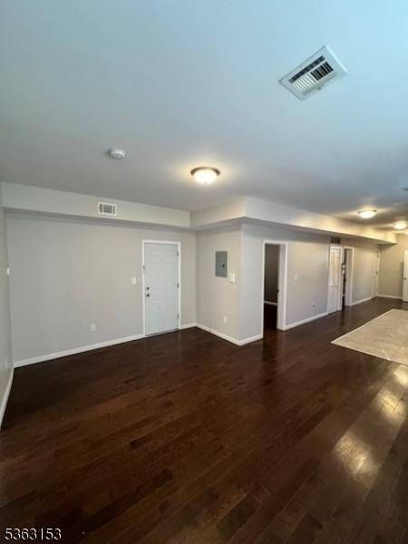 Newark City, NJ 07106,142 Sunset Ave #2